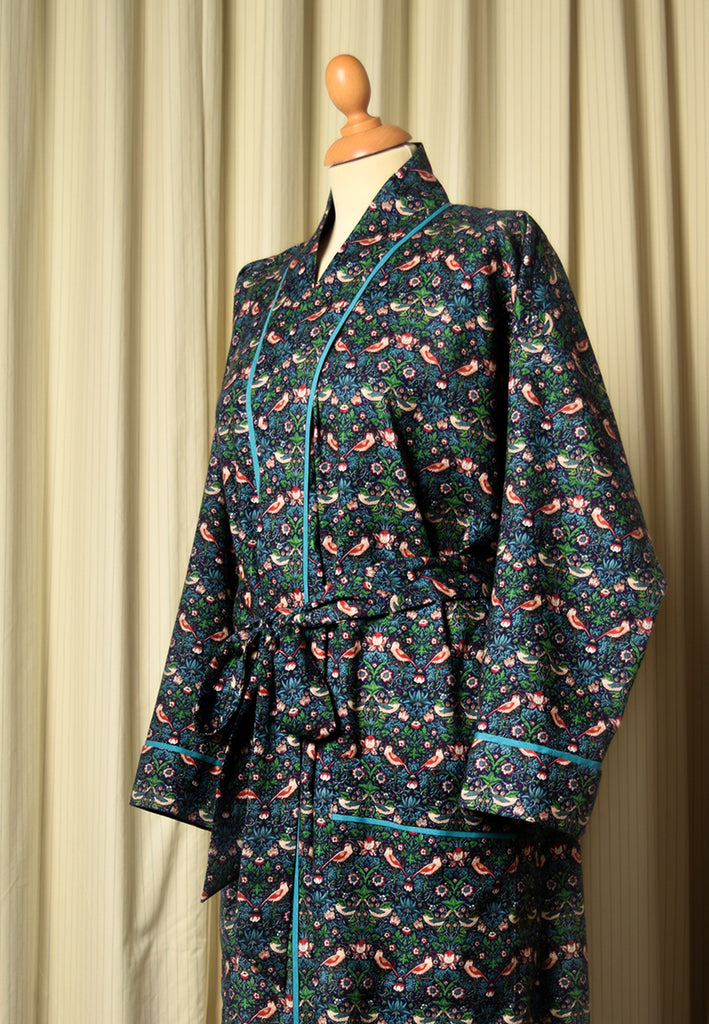 Vintage Liberty Print Ladies Dressing Gown (NW520) - Strawberry Thief