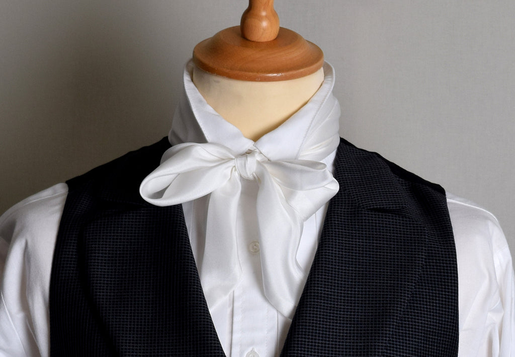 White Victorian Silk Bow Tie (CR562W)
