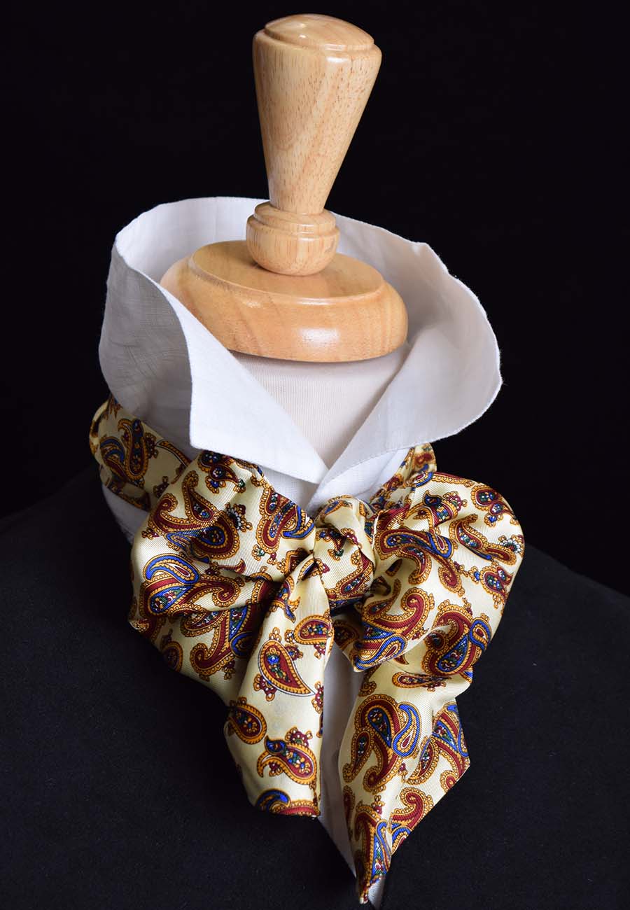 Large Cream Paisley 07