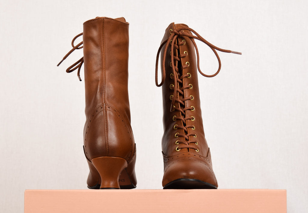 Brown Victorian Lace Up Boots (SP1912)