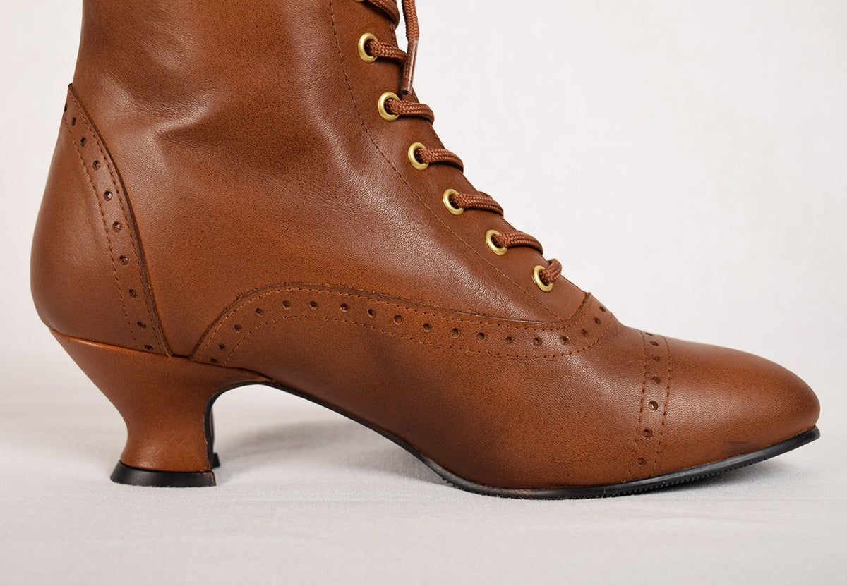 Brown Victorian Lace Up Boots (SP1912)