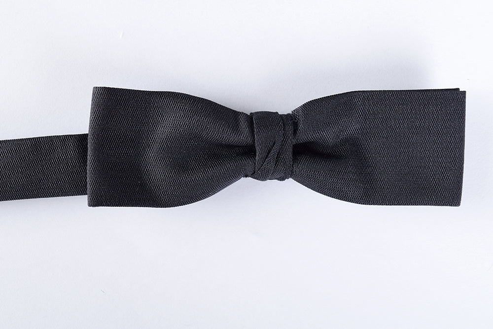 Edwardian Narrow Black Silk Bow Tie - Ready Tied (CR5402)