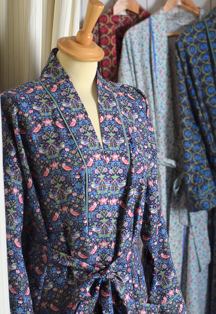 Vintage Liberty Print Ladies Dressing Gown (NW520)