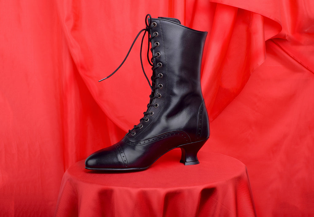 Victorian Lace Up Leather Boots (SP1910)