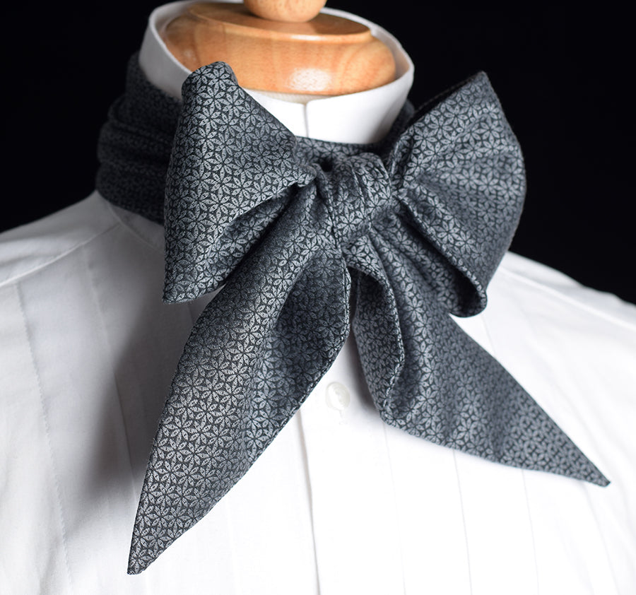Textured Cotton Victorian Bow Tie (CR568)