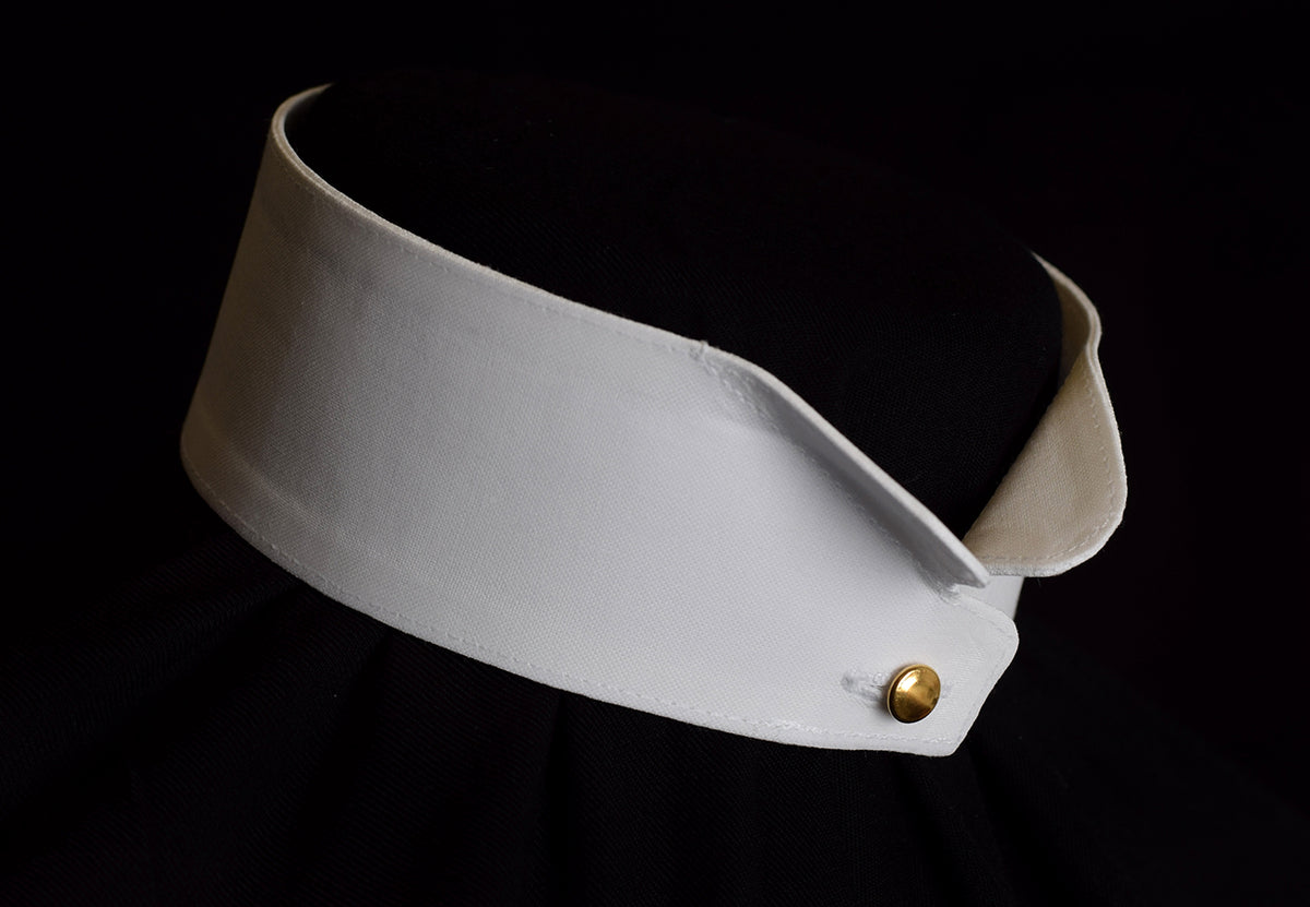 Starched Butterfly Wing Collar (CO122) – Darcy Clothing