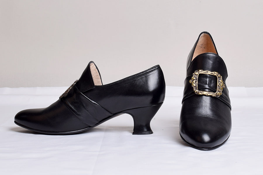 Ladies Leather Buckle Front Shoes (SP1900)