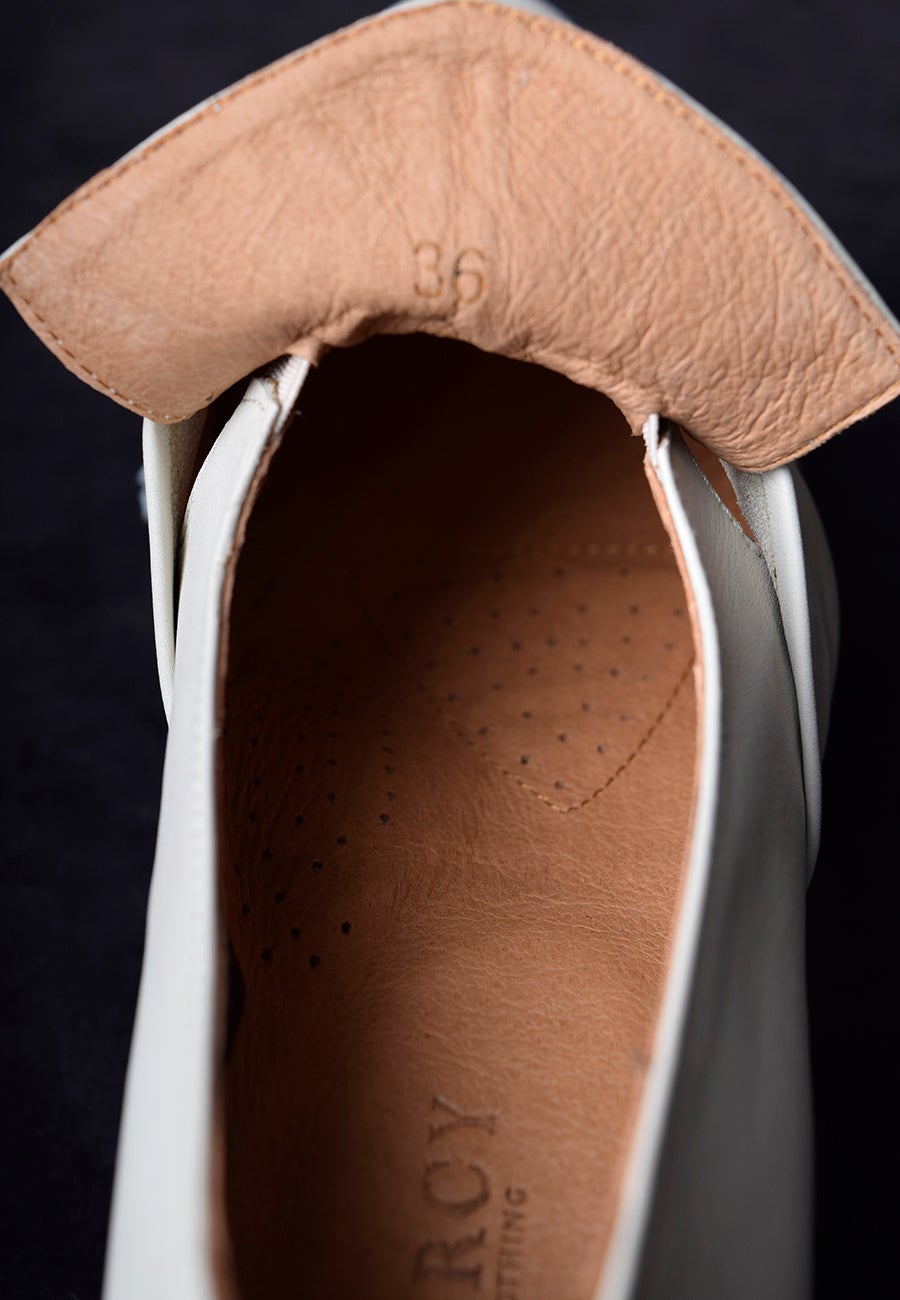 Ladies Leather Buckle Front Shoes (SP1900)